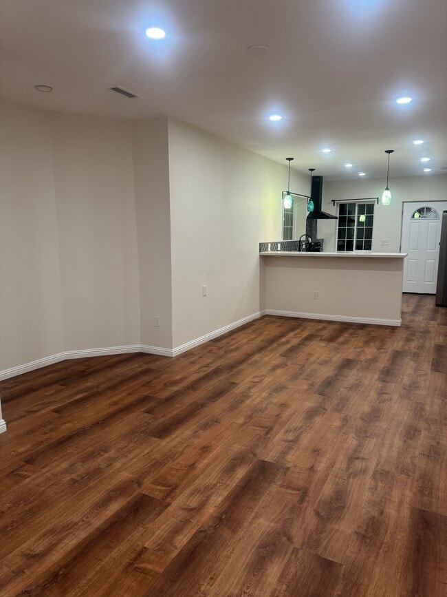 Building Photo - 675 25th St