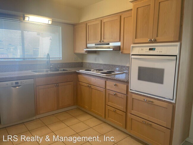 Building Photo - 3 br, 2 bath House - 6909 Cedarcrest Ave