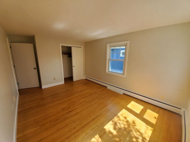 Foto del edificio - Spacious 3 Bd 2 Bath Condo near Alewife T ...