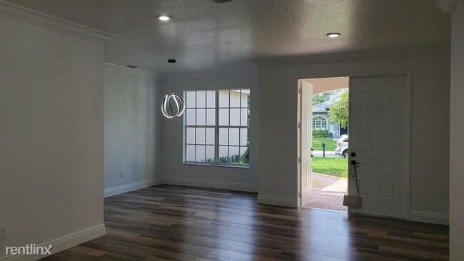 Foto del edificio - 4 br, 3 bath House - 5176 NW 50th Ter