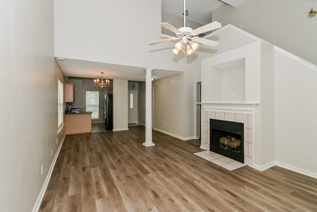 Building Photo - 1108 Red Fern Cir W