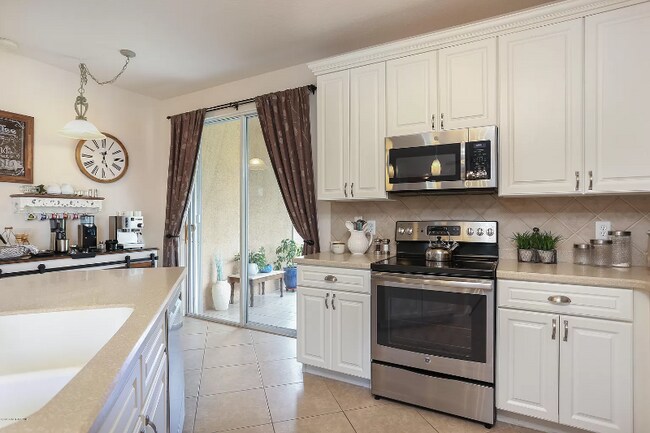 Foto del edificio - 4353 Collinwood Dr