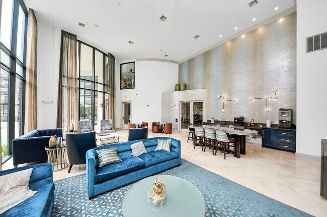 Foto del edificio - 6363 San Felipe St