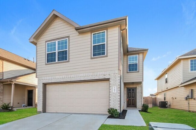 Foto del edificio - 23695 Goodfellow Dr