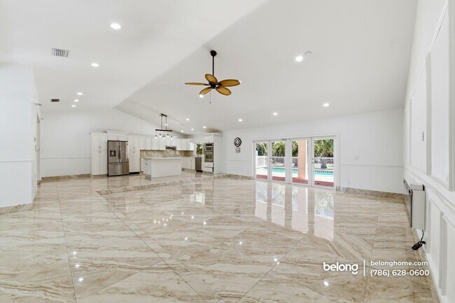 Foto del edificio - 6344 NW 74th Terrace