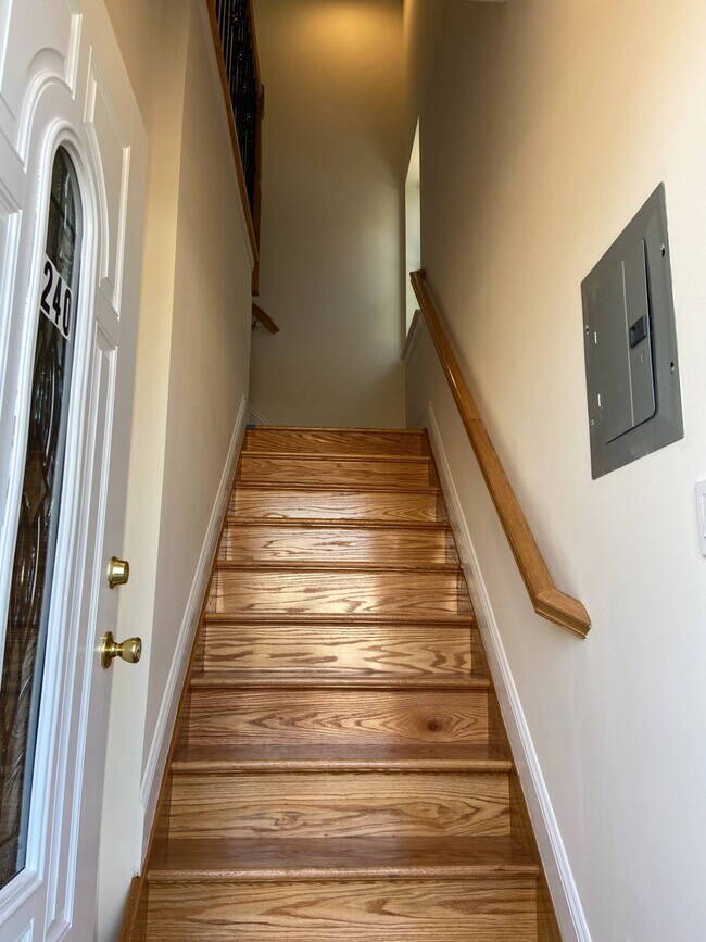 Building Photo - 244 Raritan Ave
