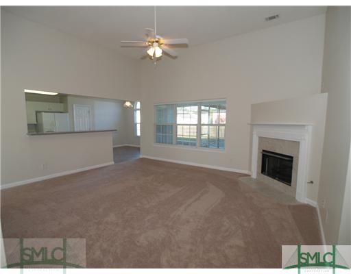 Building Photo - 220 Pampas Dr
