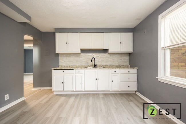 Building Photo - Charming 3-bedroom, 1-bathroom bungalow