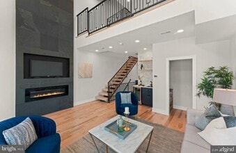 Building Photo - 6983 Silverwood St