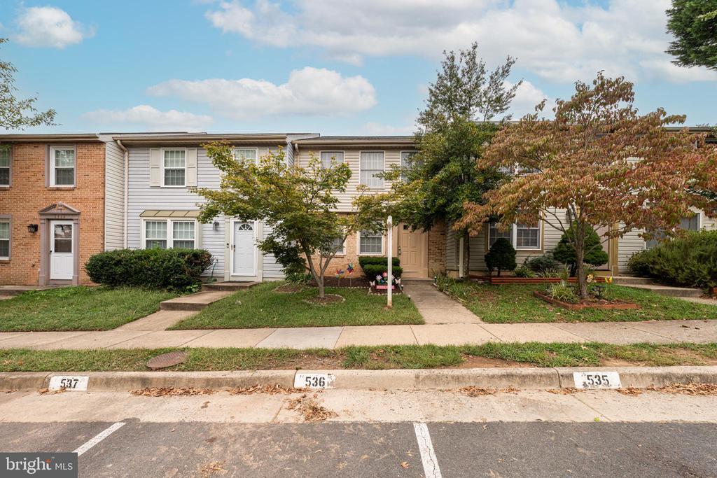Foto principal - 6320 Lightburn Ct