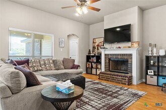 Building Photo - 907 Hickok Dr