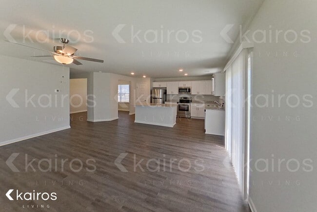 Building Photo - 200 Redwood Ct