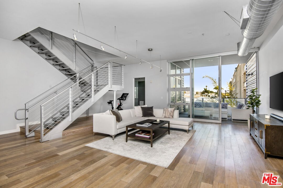 Foto principal - 4080 Glencoe Ave
