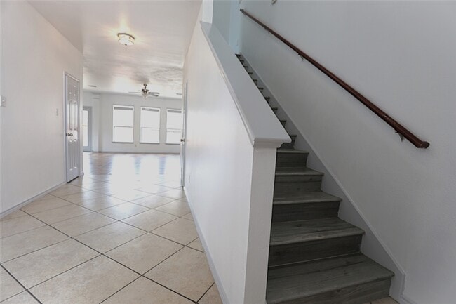 Building Photo - 17610 Blue Lilly Ln