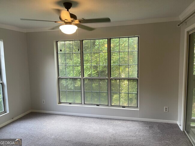 Foto del edificio - 5526 Mountain Springs Cir