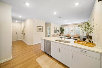 Building Photo - Emblem Renata