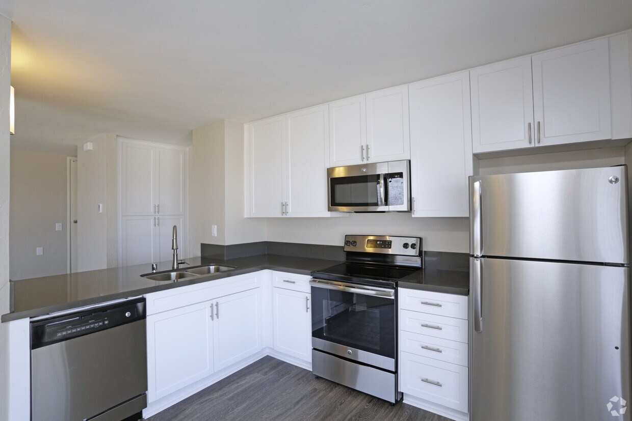 The Summit at Point Loma Apartments in San Diego, CA Westside Rentals