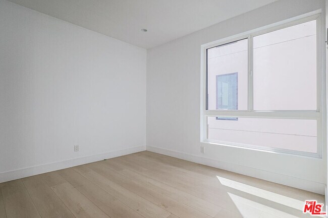 Foto del edificio - 11810 1/2 Gilmore St