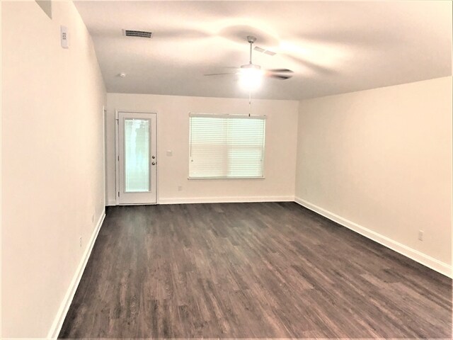 Foto del edificio - 77231 Lumber Creek Boulevard