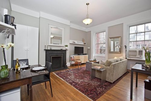 Primary Photo - 33 E 9th St