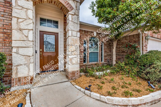 Foto del edificio - 4 bedroom Home in the Heart of Burleson Re...