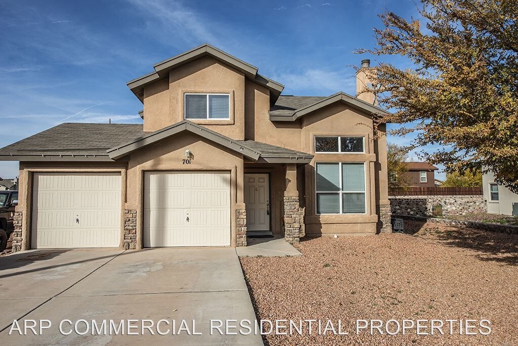 Foto principal - 3 br, 2 bath House - 701 Portillo Dr