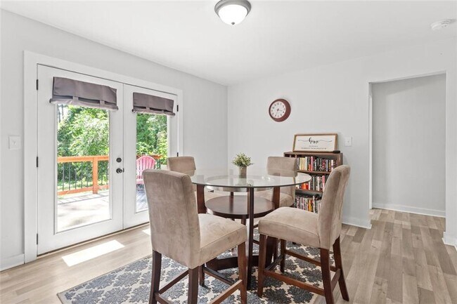 Foto del edificio - 2425 Clifton Springs Rd