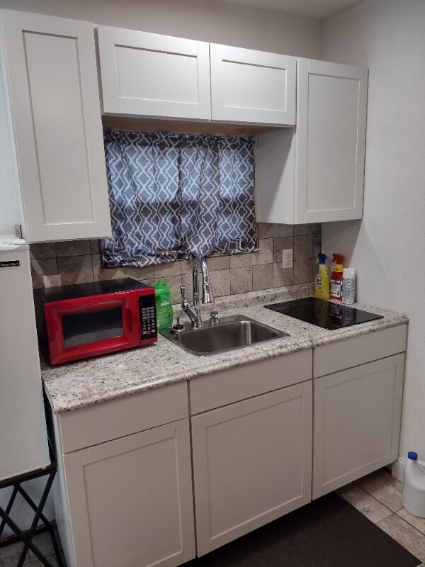 Foto del edificio - 9705 N 16th St