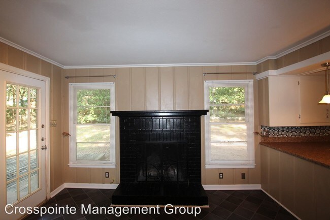 Building Photo - 2 br, 1.5 bath House - 2931 Birdwell Drive