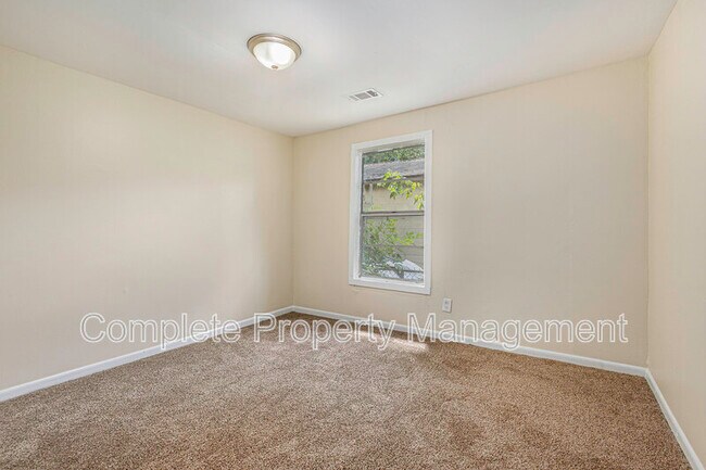 Foto del edificio - 18 Center St