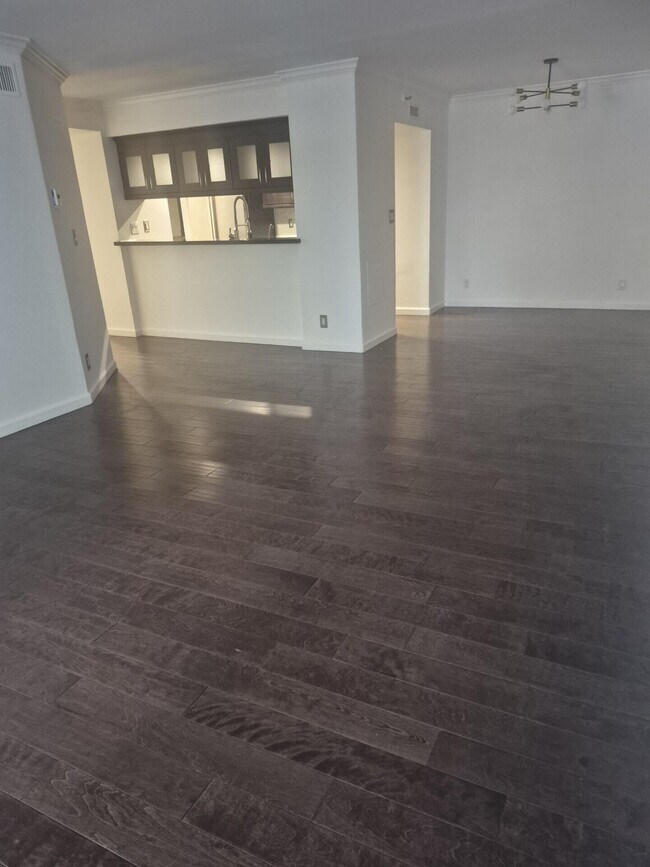 Foto del edificio - 600 W 9th St