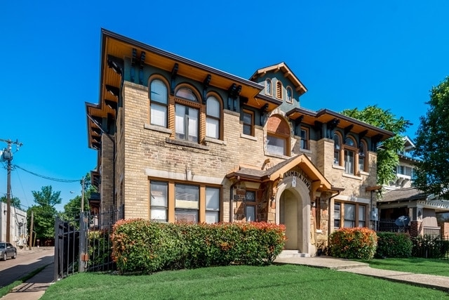 Building Photo - 5101 Columbia Ave