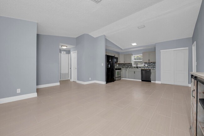 Foto del edificio - 228 NW 9th Ave