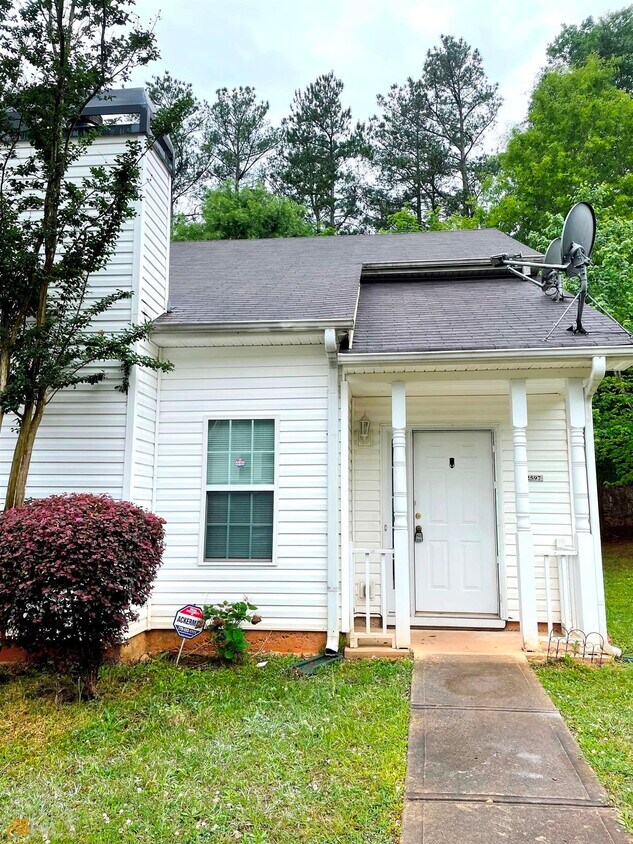 2597 Wellington Walk Pl, Lithonia, GA 30058 Townhome Rentals in