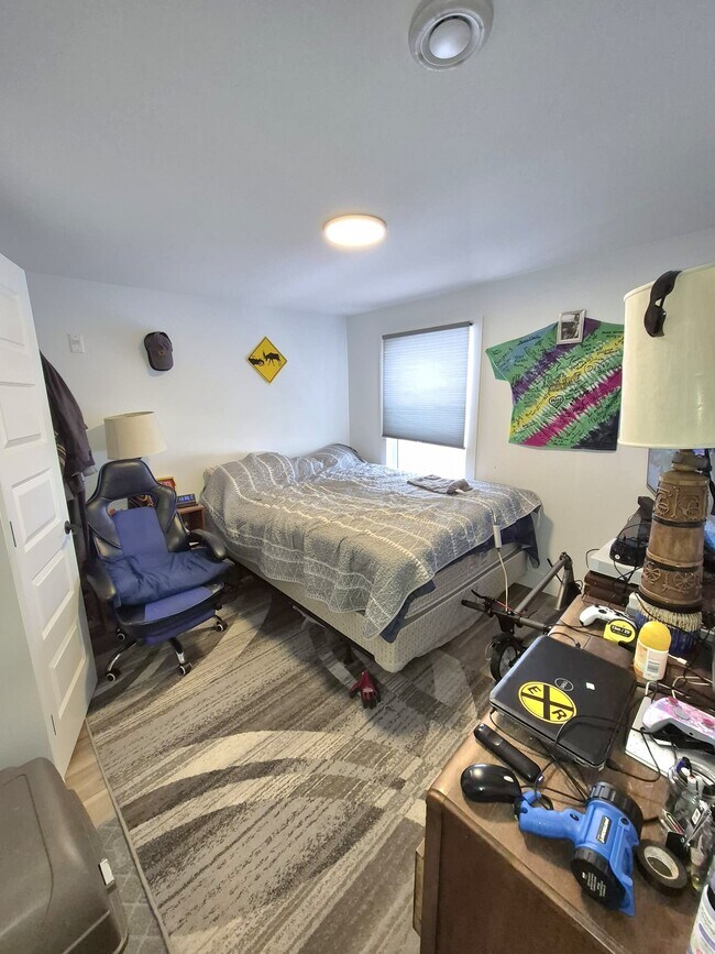 Photo du bâtiment - 2 Bed / 1 Bath Apartment for Rent