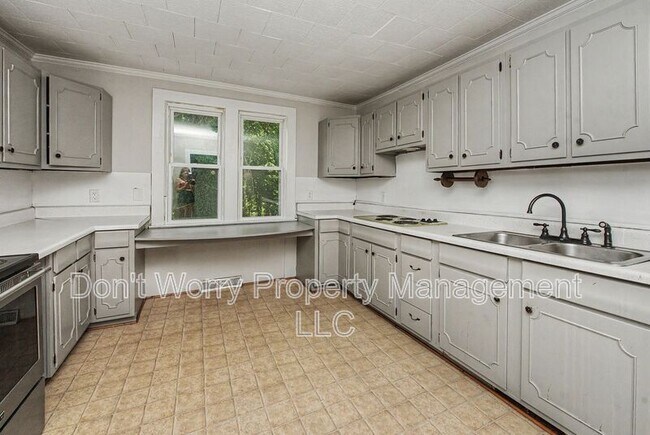 Foto del edificio - 4106 Lexwin Ave