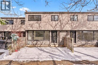 Building Photo - 270 Montmorency Dr