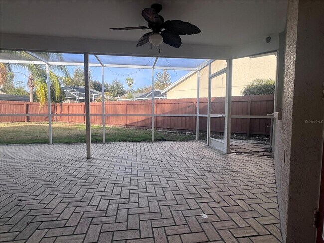 Foto del edificio - 9224 Sunflower Dr