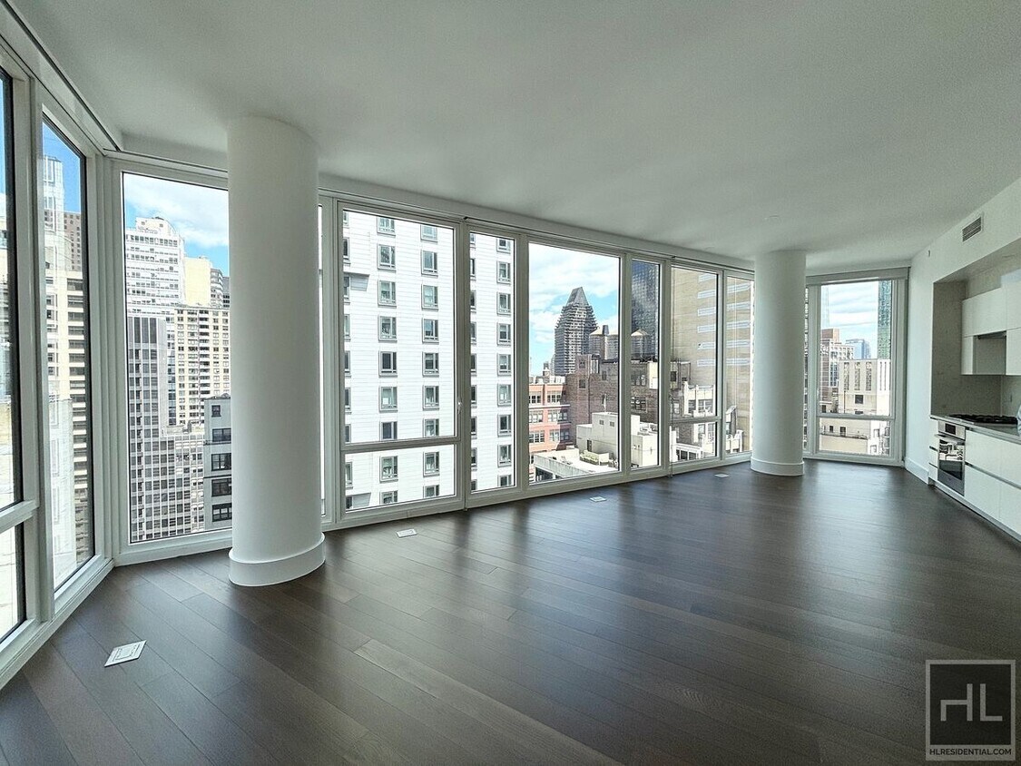 Primary Photo - East 44th Street