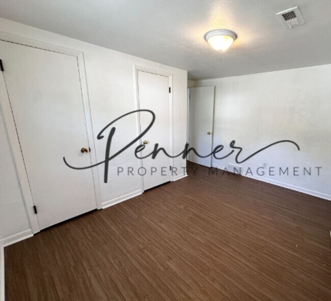 Building Photo - 639-C S Crysler Ave