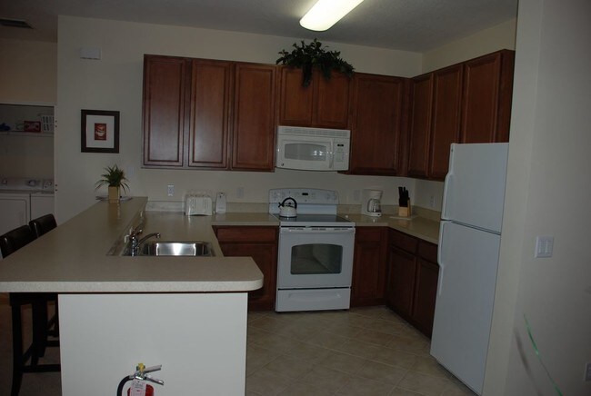 Foto del edificio - For Rent - Application Pending