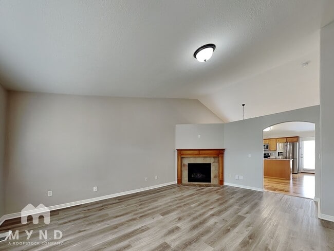 Building Photo - 935 Chris Cir