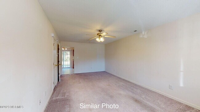 Building Photo - 104 E Coopers Ct