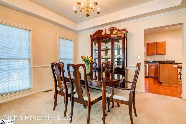 Building Photo - 4 br, 2.5 bath House - 304 Marsh Creek Dr