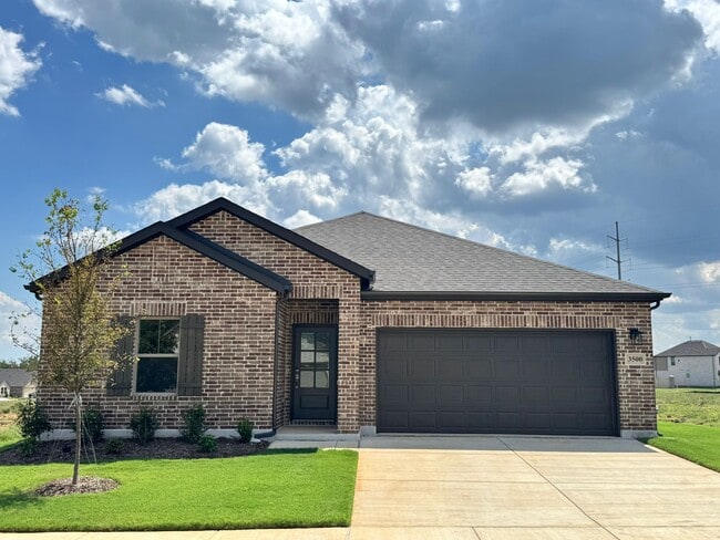Building Photo - 3500 Kingdom Dr