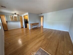 Building Photo - 800 Grand Ave