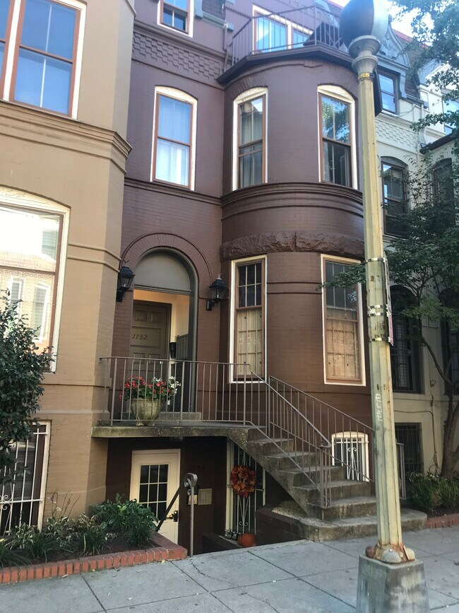 Foto del edificio - 1752 Corcoran St NW