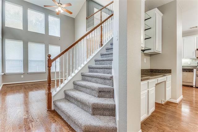 Foto del edificio - 9828 Castlewood Dr
