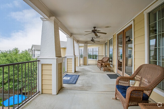 Clubhouse Veranda - Mariposa River Bend 55+ Apartment Homes