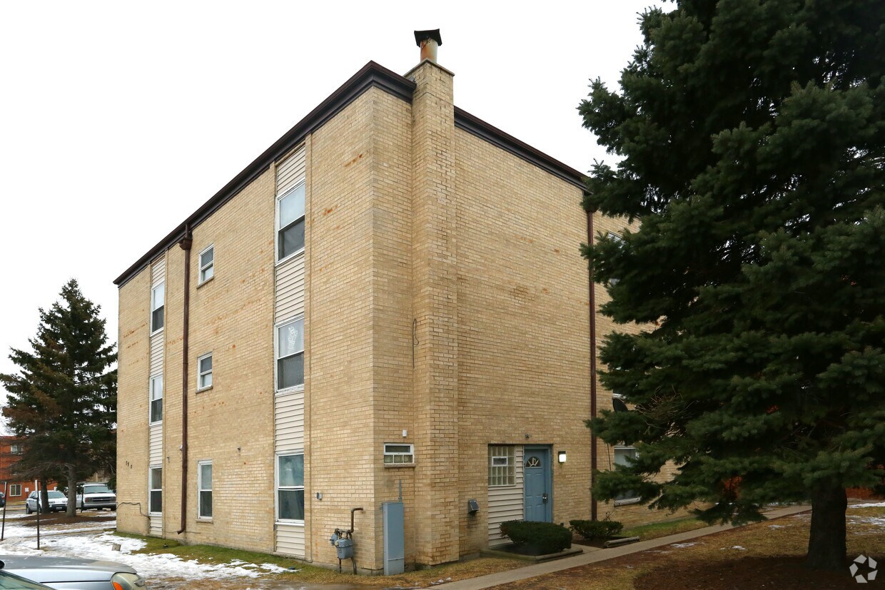 Building Photo - 790 Piper Ln